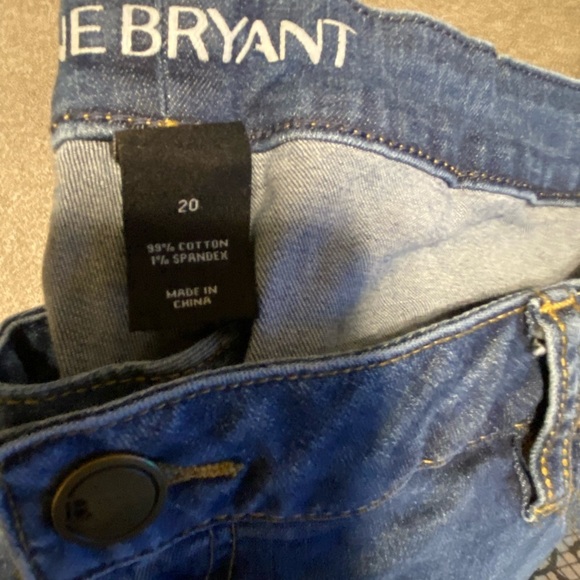 Distressed Boyfriend  Denim Jeans - Picture 3 of 6